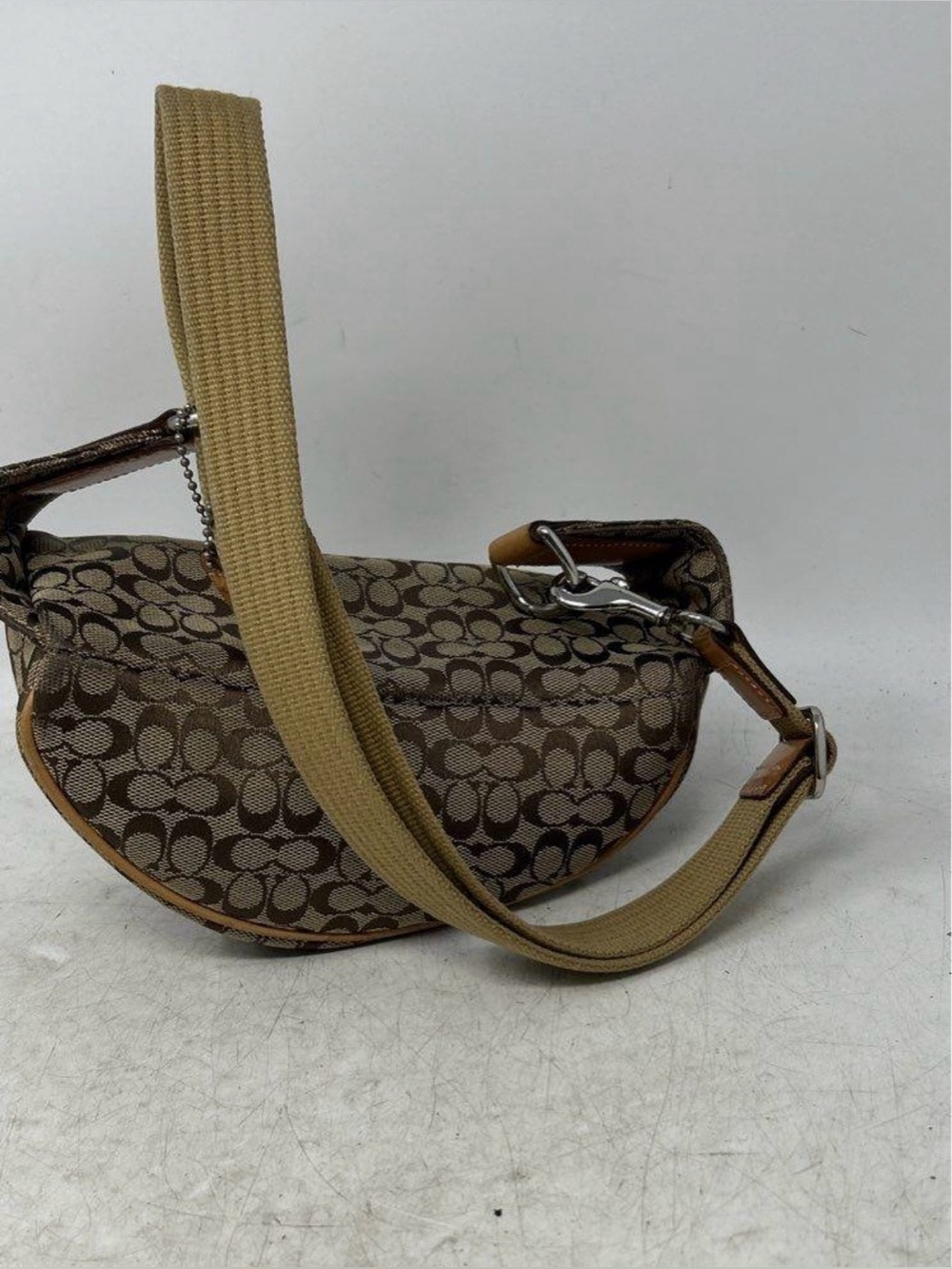 Coach signature canvas Crossbody belt Bag - Picture 5 of 6